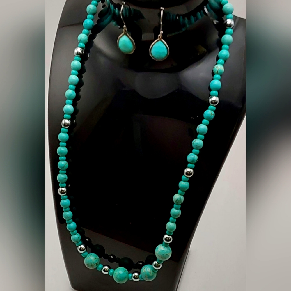 Howlite Beaded Necklace & Faceted Teardrop Earring Set {J1081}